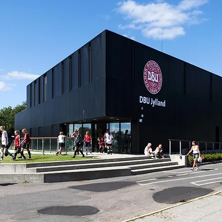 Dbu & Kursuscenter Hotel 2*