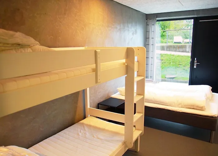 Otel Dbu & Kursuscenter 2*